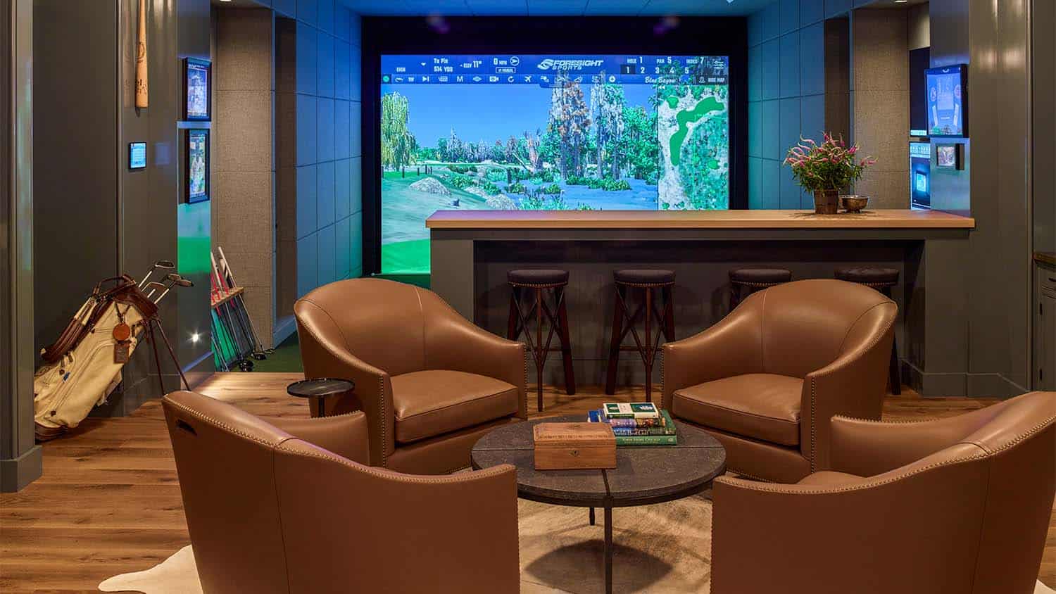 beach style entertainment room with a golf simulator