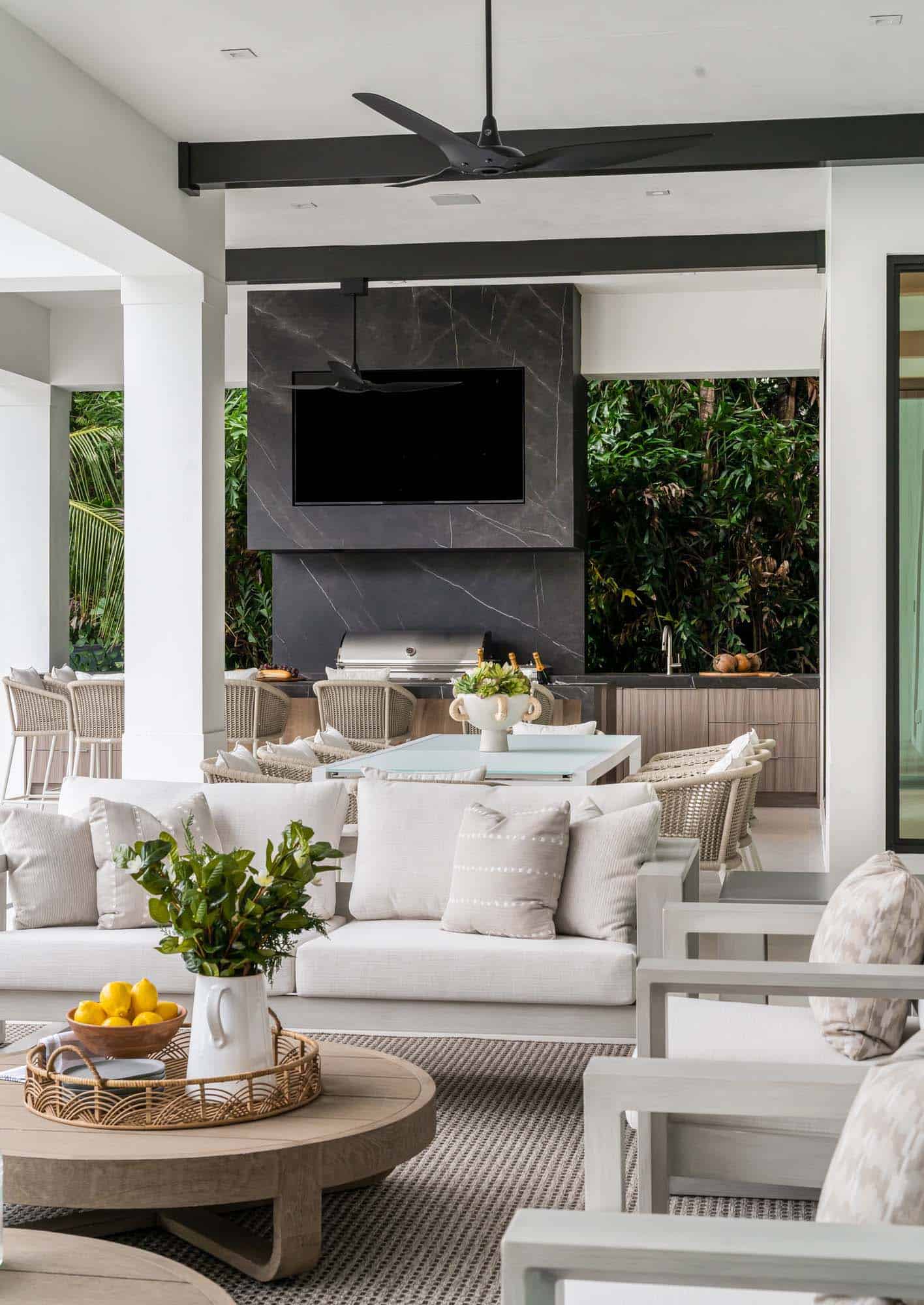 outdoor covered patio with outdoor furniture