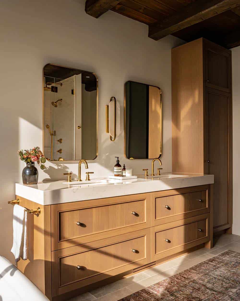 contemporary bathroom with a vanity