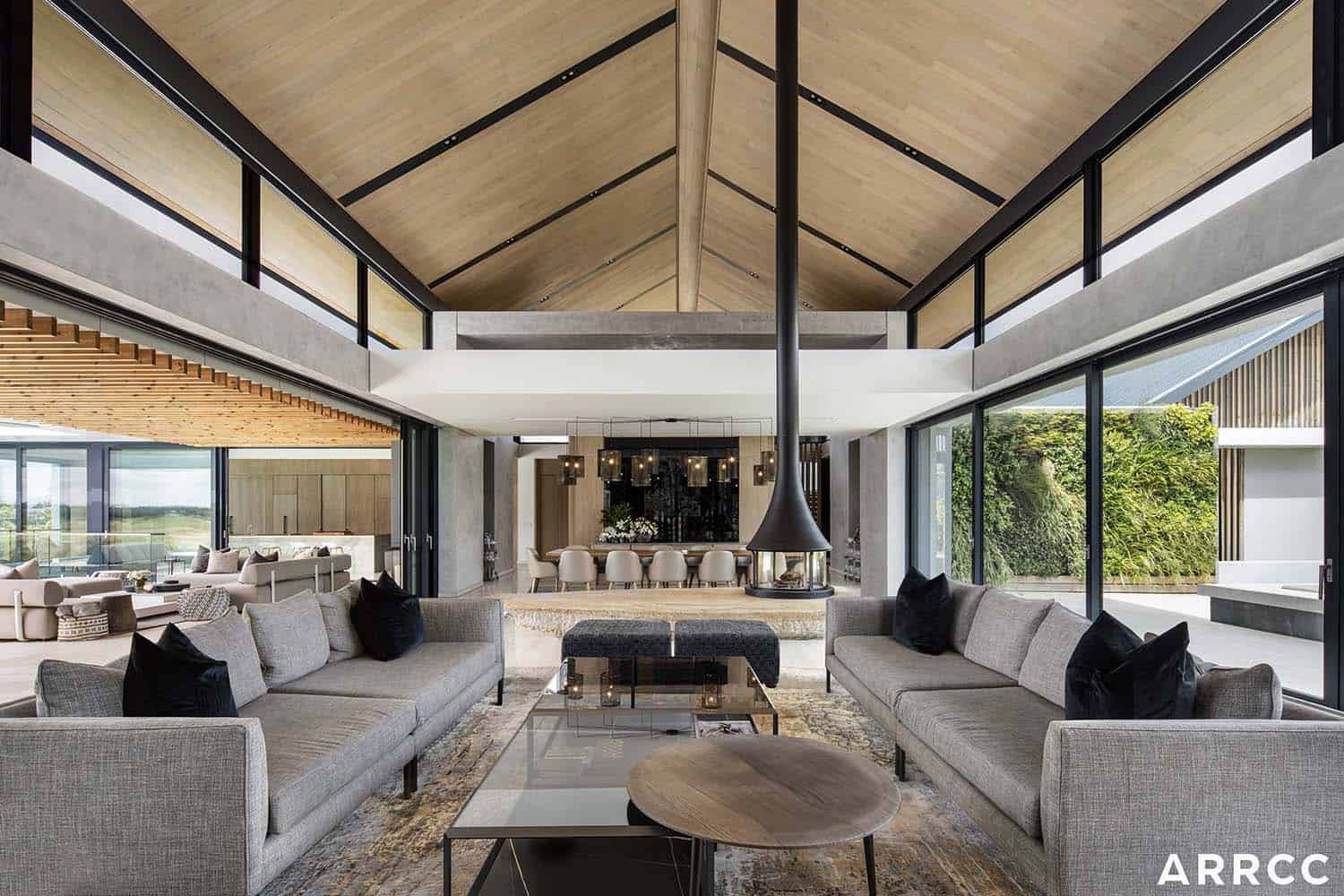A stunning contemporary country house designed for entertaining in South Africa