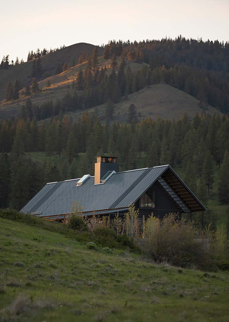 contemporary ranch home exterior