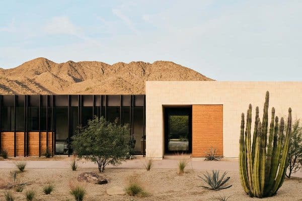featured posts image for This spectacular courtyard style house celebrates beauty of Arizona desert