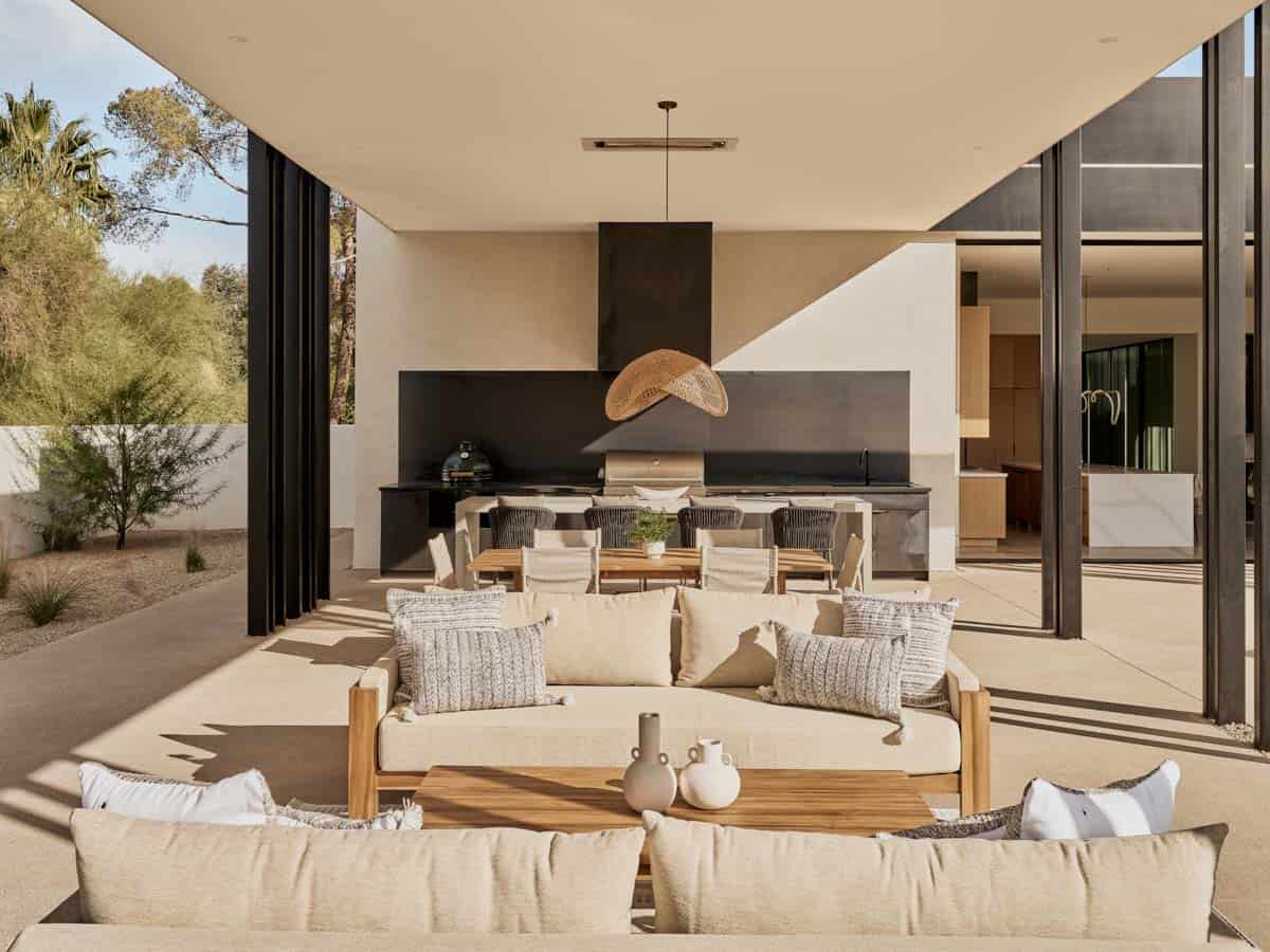 modern desert house covered patio