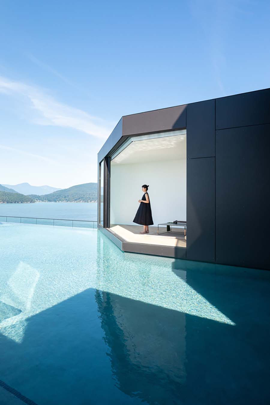 modern home exterior pool
