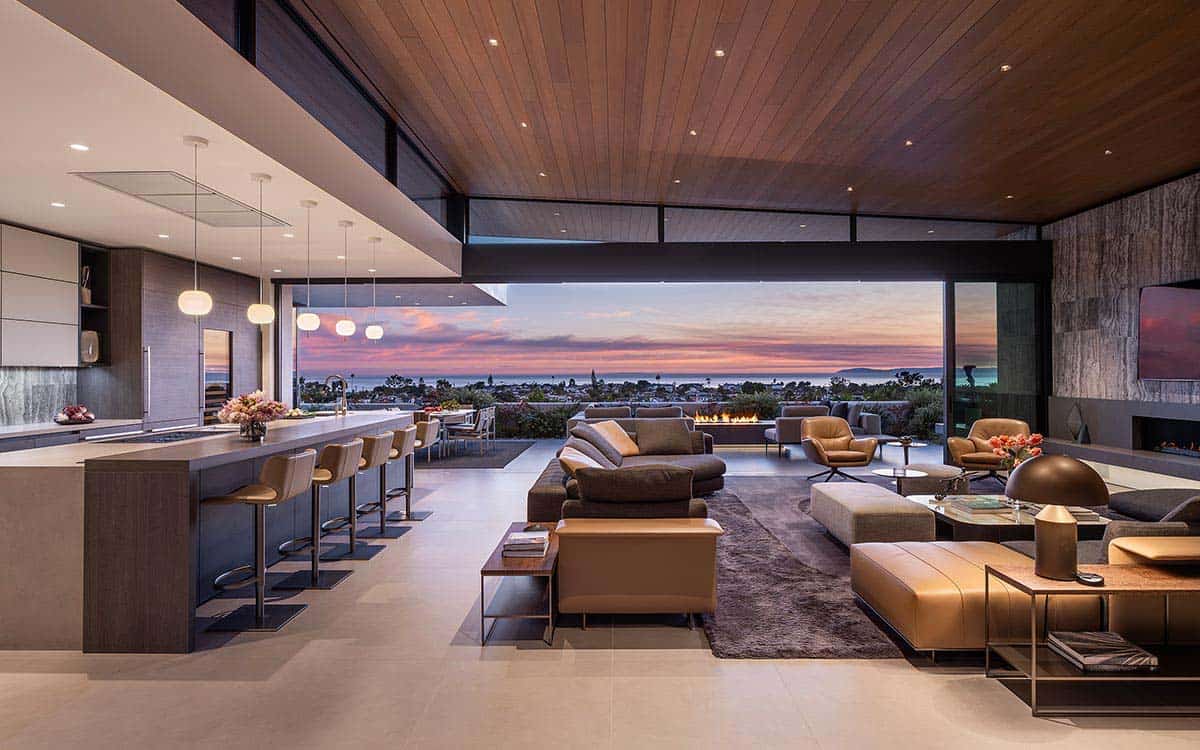 A modern oasis in Corona Del Mar with spectacular indoor-outdoor living