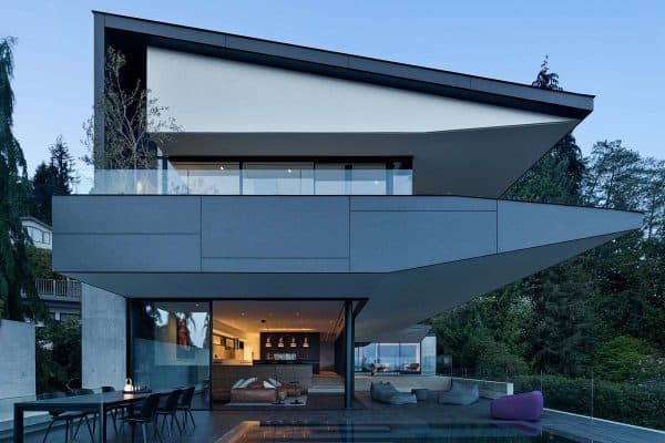 featured posts image for This outstanding home in West Vancouver boasts dramatic roof projections