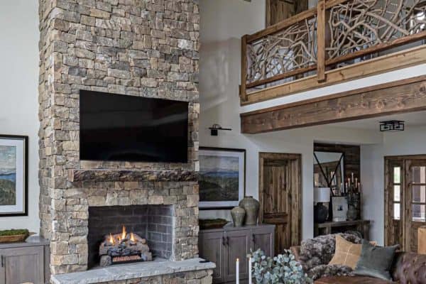 featured posts image for Rustic charm meets modern comfort in this Blue Ridge Mountains escape