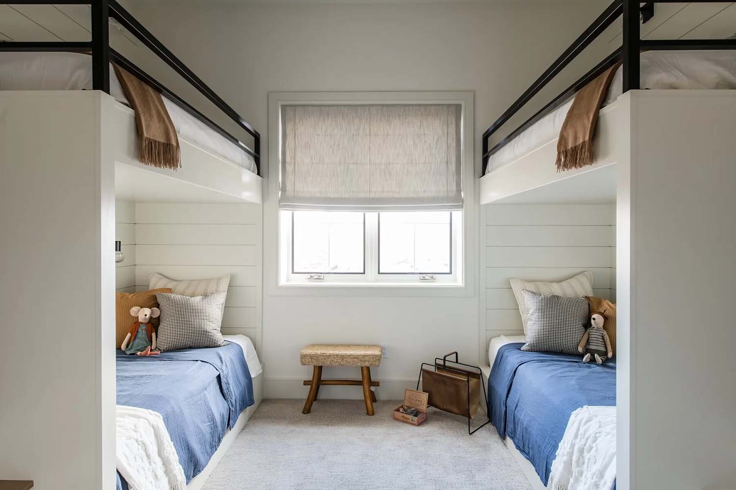 traditional farmhouse style bunk bedroom