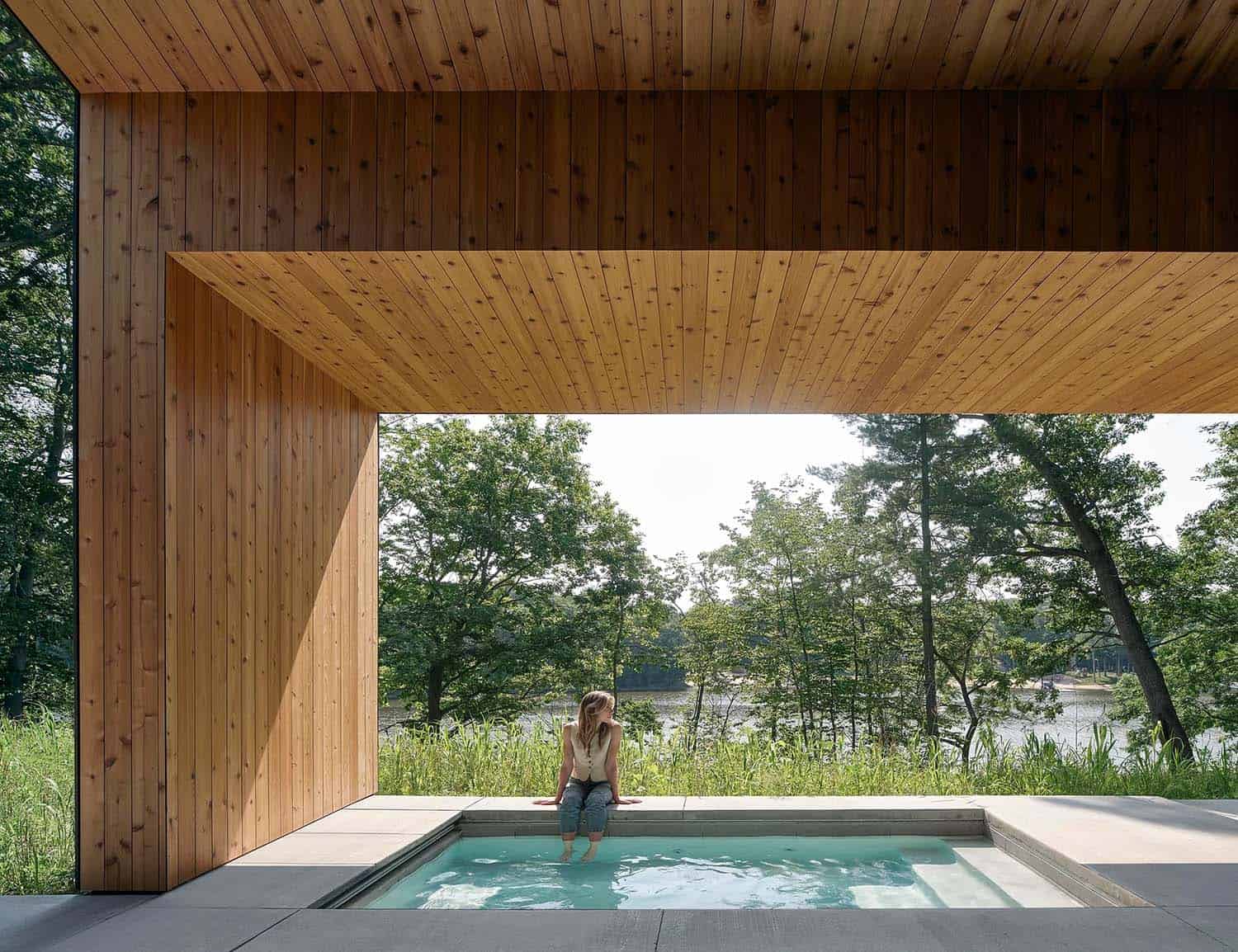 modern lake house retreat pool