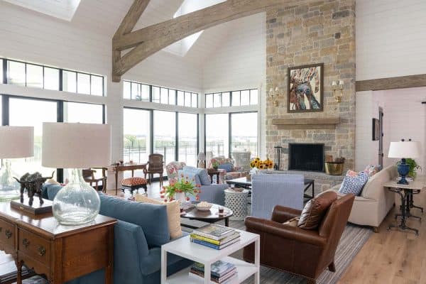 featured posts image for A Texas farmhouse getaway with refined rustic design in the countryside