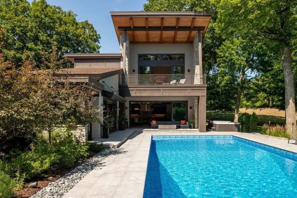 featured posts image for Unforgettable modern house on Lake Minnetonka designed for entertaining