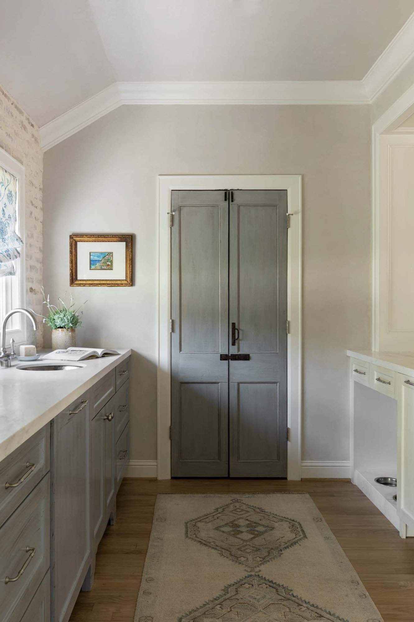 traditional scullery